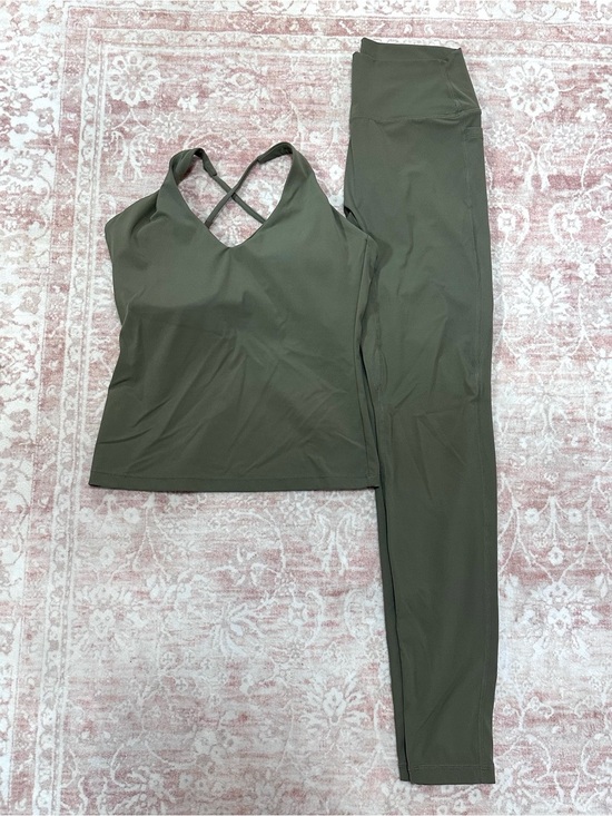 Pants - NWOT SET 🥑 Workout Army Green Pants & Top